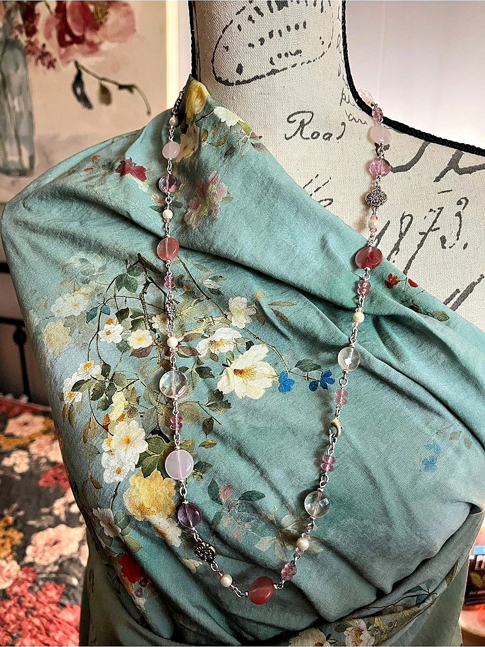 Beaded Floral Necklace in Pink & Silver Like New